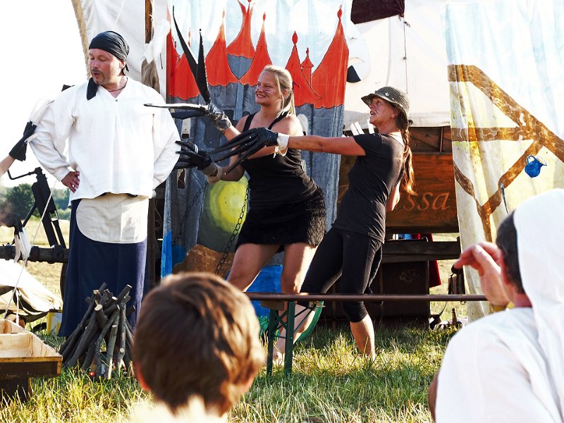 Theater Schloss Krallen 1.jpg